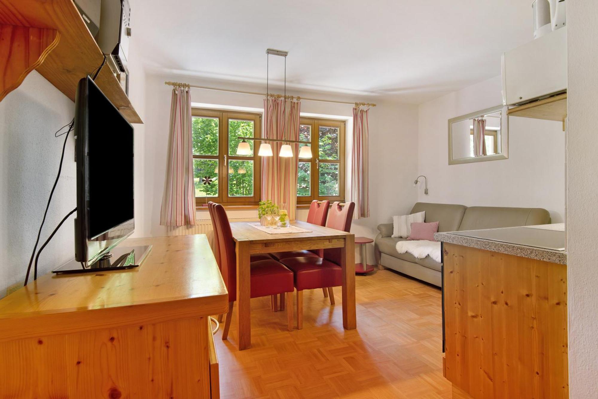 Ferienhof Schuetz Eschlkam ภายนอก รูปภาพ