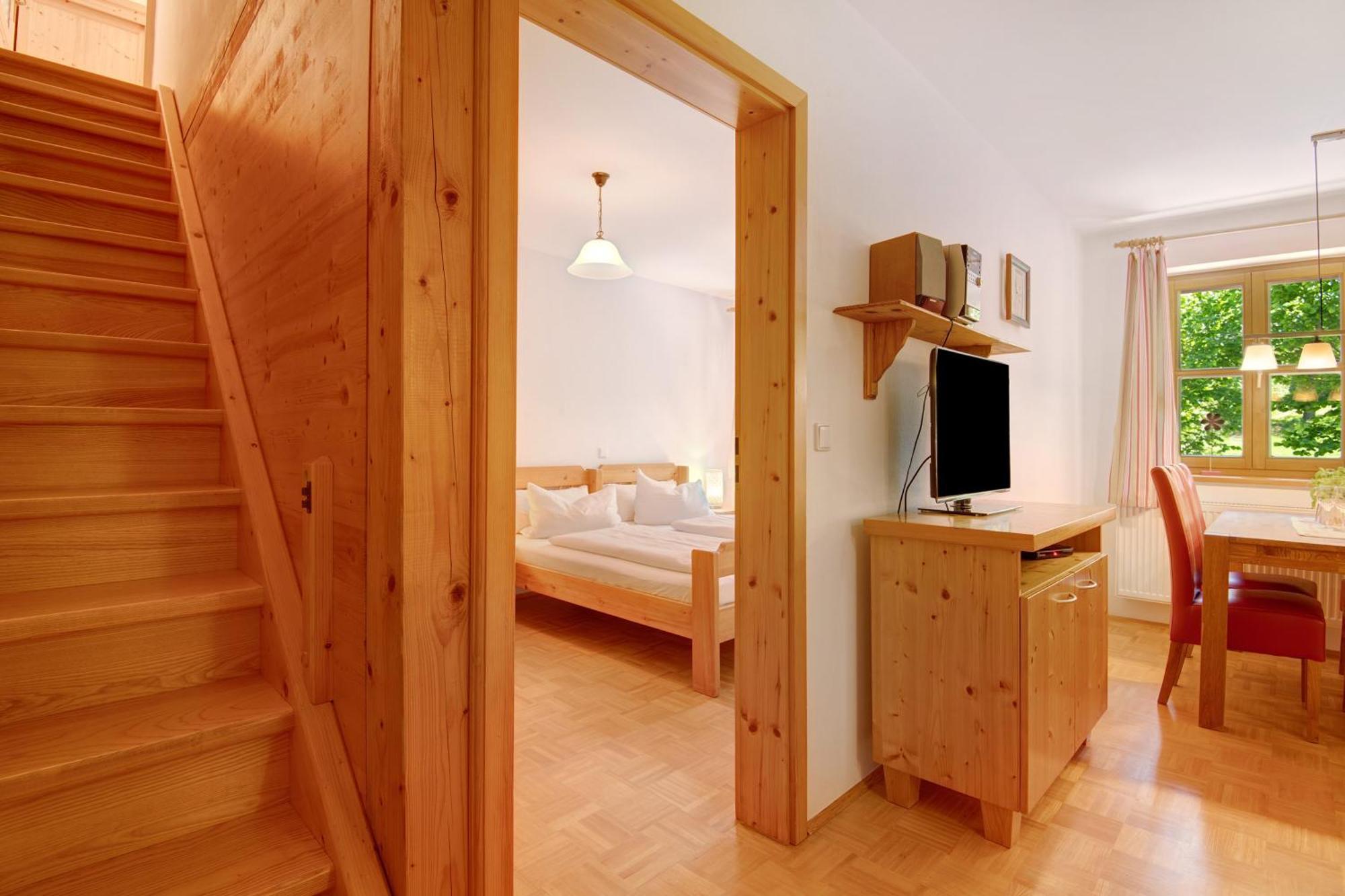 Ferienhof Schuetz Eschlkam ภายนอก รูปภาพ